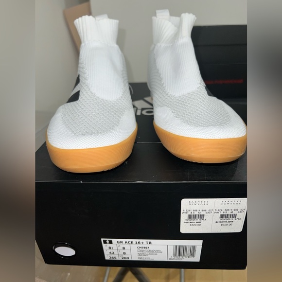 Adidas - Picture 2 of 3